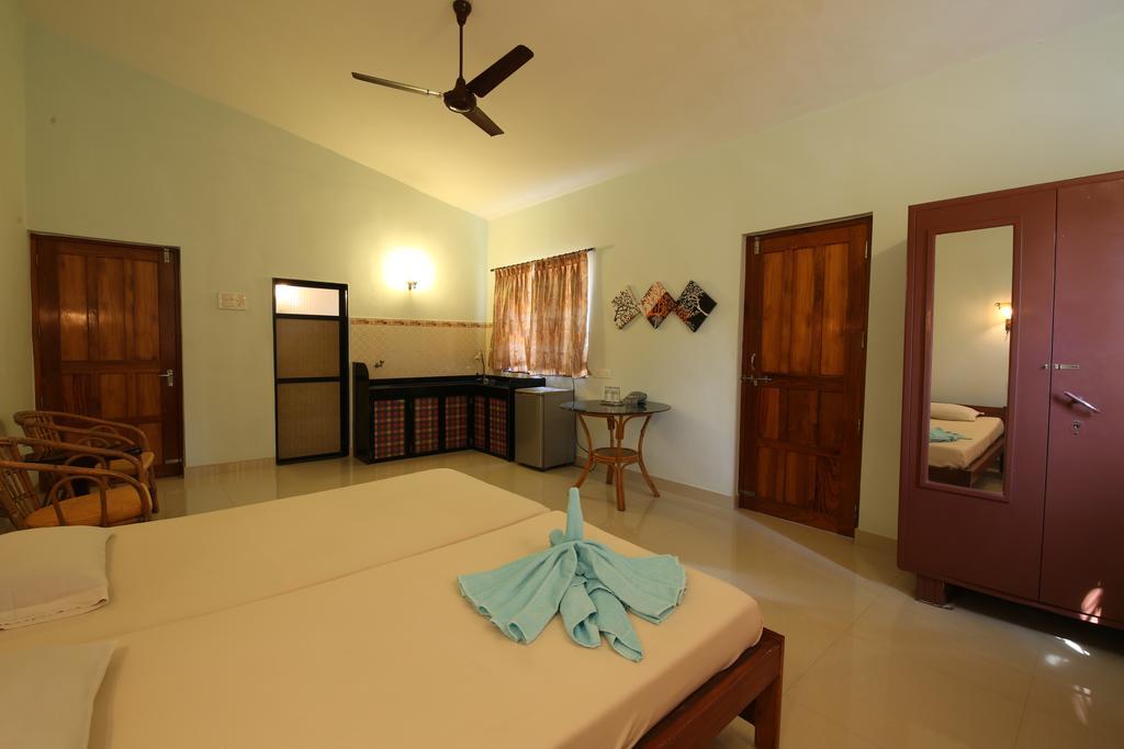 Sea Pearl Guesthouse Candolim Exterior photo