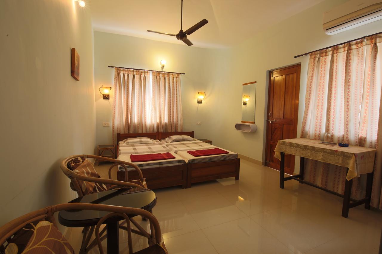 Sea Pearl Guesthouse Candolim Exterior photo