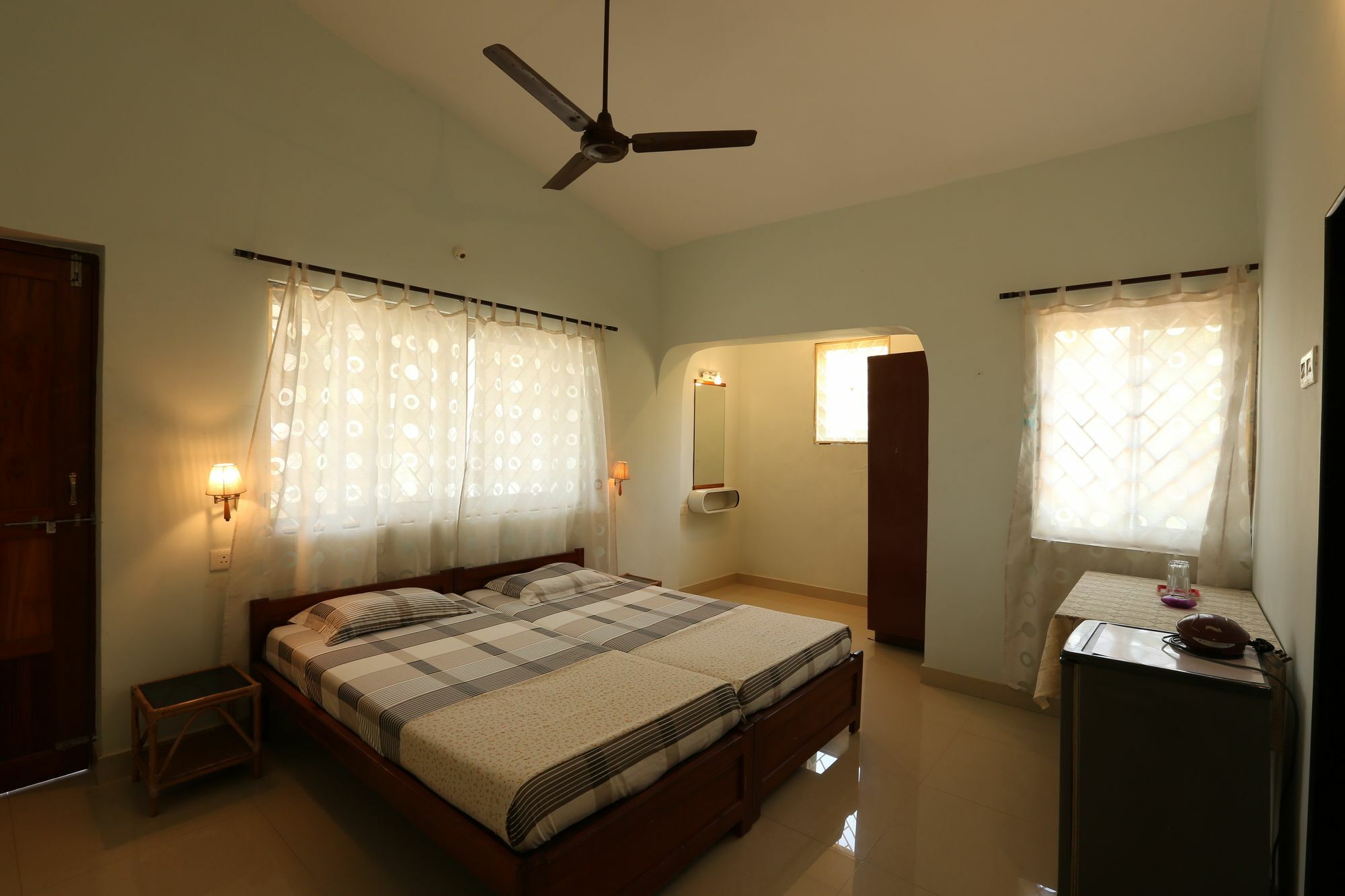 Sea Pearl Guesthouse Candolim Exterior photo